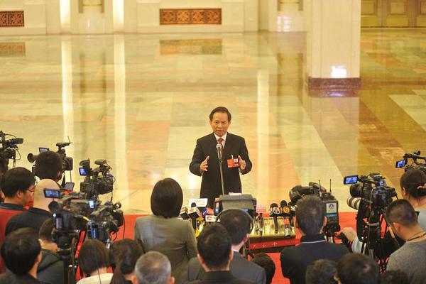 A airline added new snack options, including gluten free and vegan choices