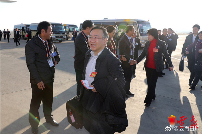 A charity taught seniors to use smartphones