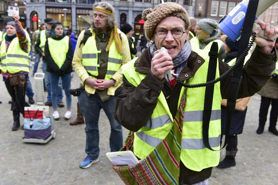 A community organized a book drive that collected 2,000 books for a local school’s library
