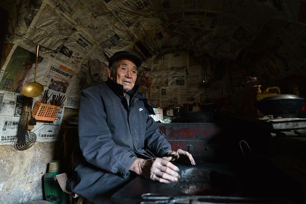 A university’s basketball team made it to the final four of a national tournament