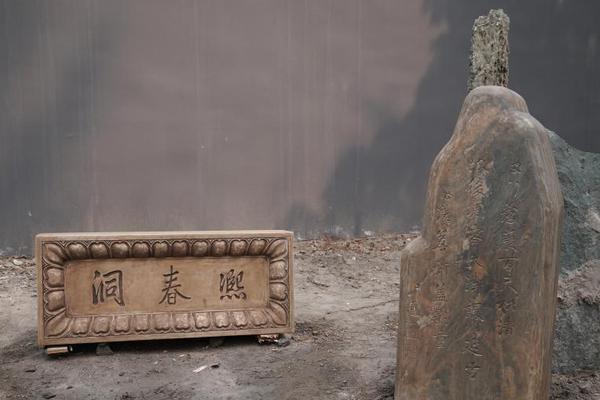 A city installed more traffic lights in busy intersections