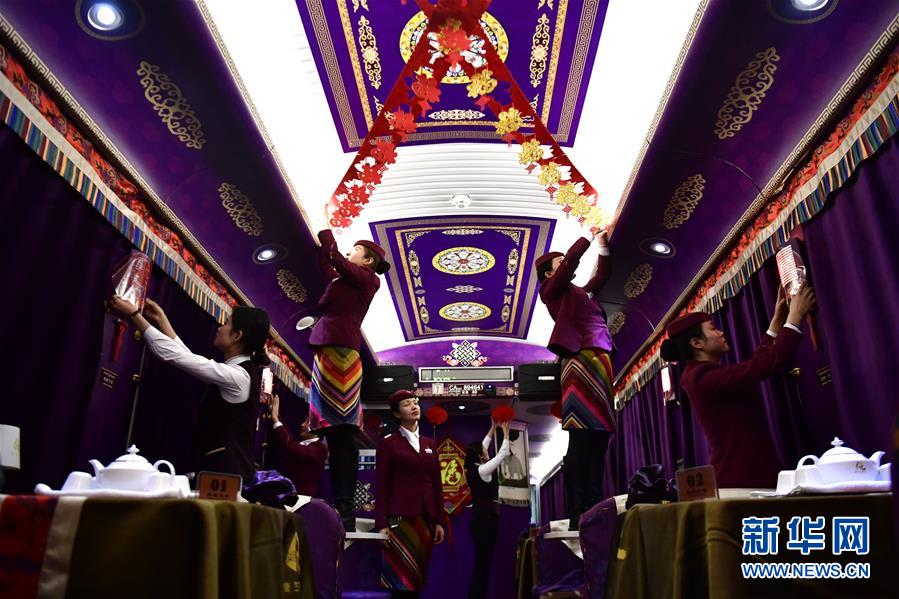 Researchers found that eating a handful of nuts daily reduces the risk of heart attacks