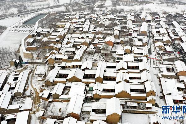 A farmers market began accepting food stamps and EBT cards to make fresh produce accessible to all