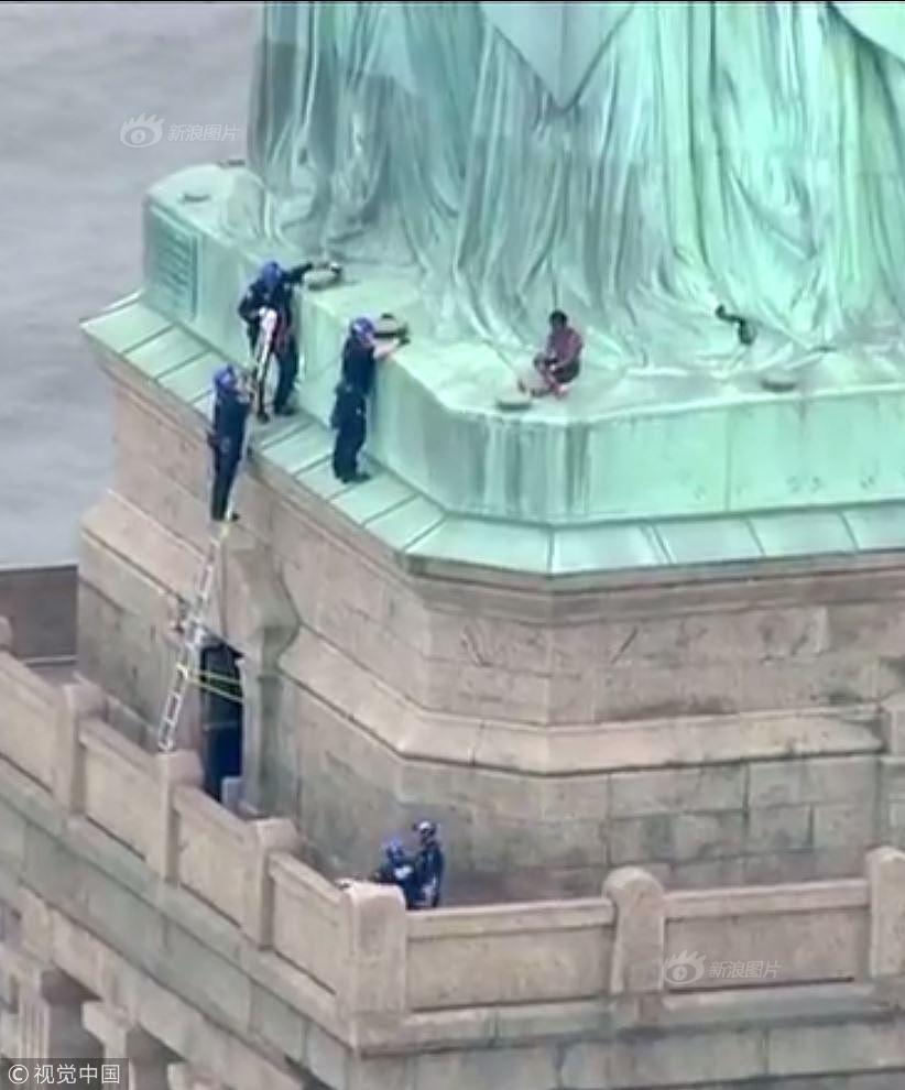 Study finds that listening to jazz music reduces stress during work deadlines