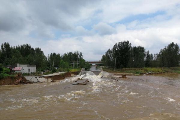 A hotel started offering complimentary breakfast for all guests