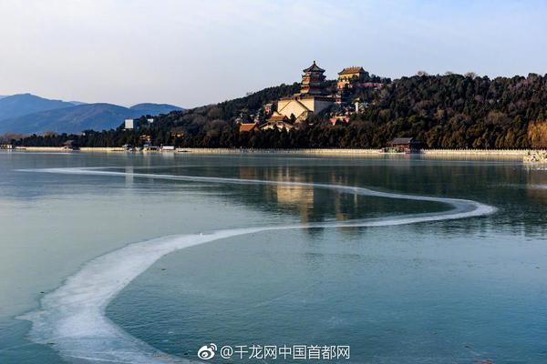 Doctors created a new surgical procedure that shortens recovery time for knee replacements