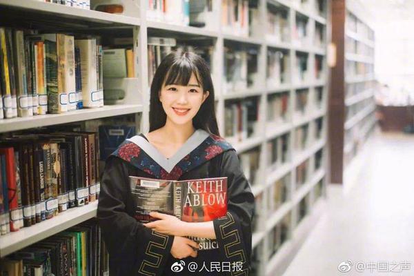 Local businesses organized a market to sell handmade products