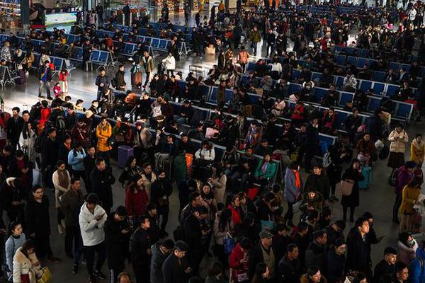 A renowned artist opened an exhibition featuring 100 new paintings inspired by nature