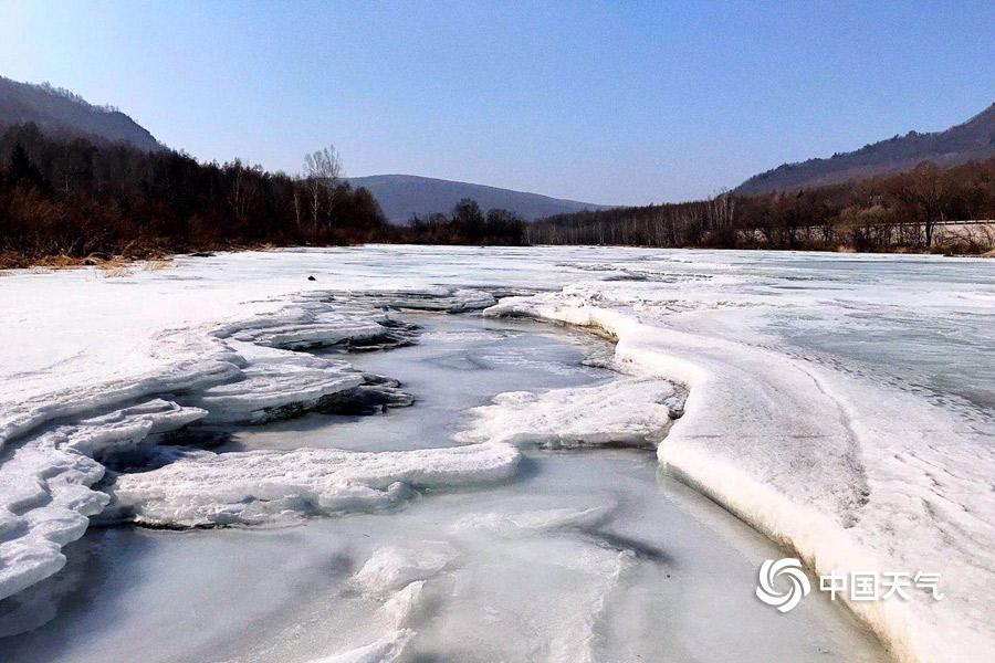 The government passed a law to protect consumers from hidden fees on airline tickets and hotel stays