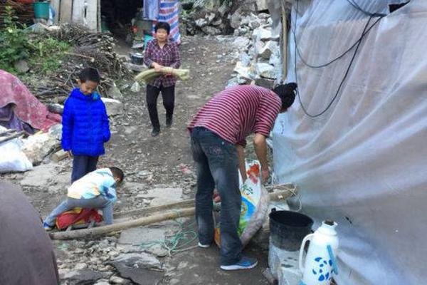 Firefighters contained a large-scale wildfire in the western region after six days of intensive efforts