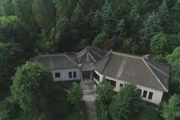 A hotel offered staycation packages for local residents, including discounts and free breakfast