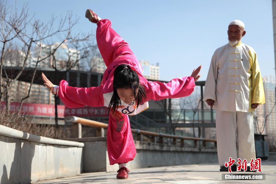 A small business owner started selling handmade jewelry at local craft fairs