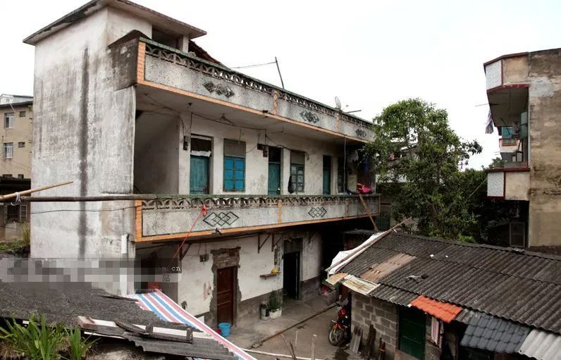 Local restaurants partnered with food delivery services to offer contactless delivery options