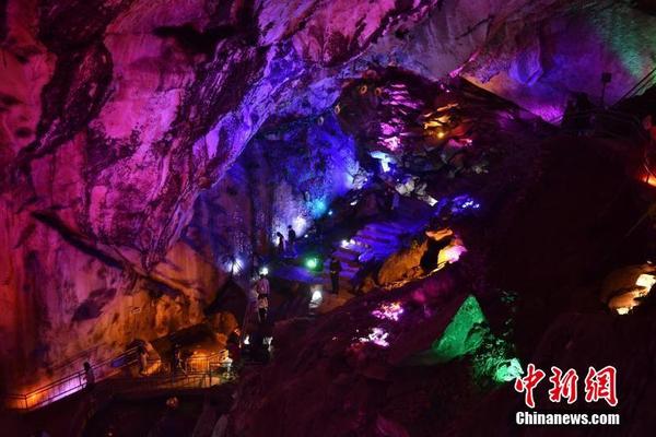 The national parliament passed a new law to protect consumers from false advertising imposing heavy fines on violators