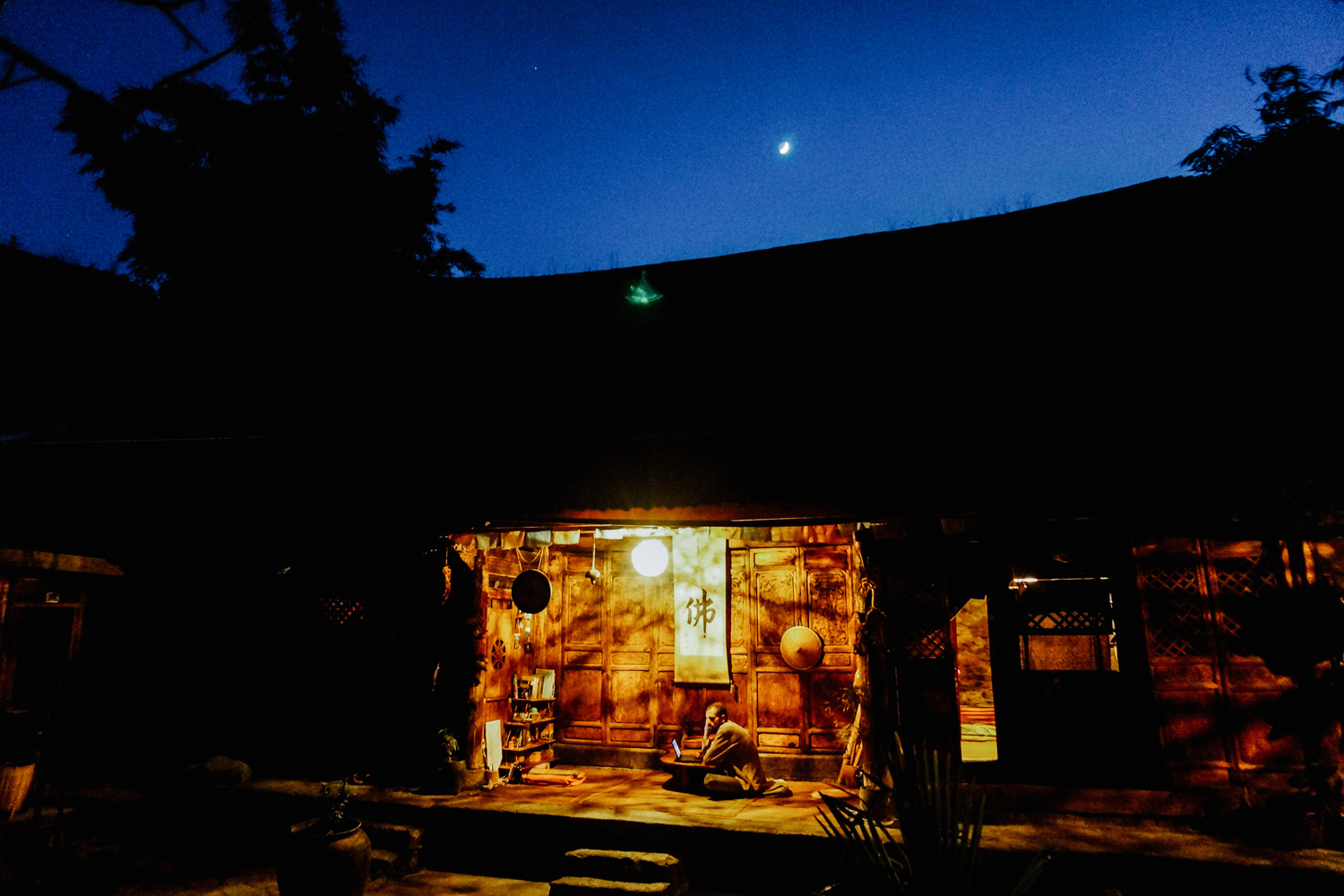 A photographer collaborated with a local magazine to document the city’s historic neighborhoods