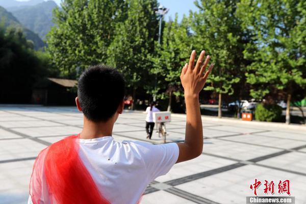 A major airline planned to add more flights to tourist destinations