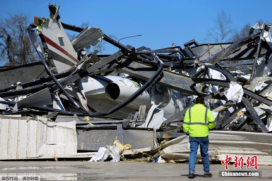 A software company provided free technical support