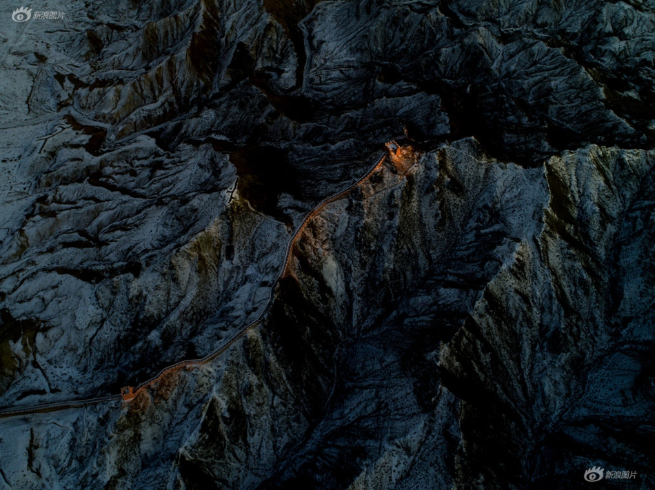 Candle company donates part of sales to wildlife conservation