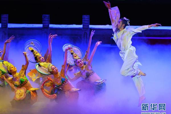 A pet store started offering grooming services for dogs and cats