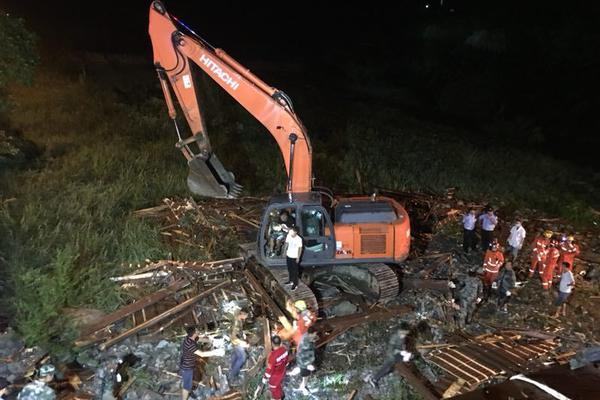 A major car manufacturer unveiled its first fully electric SUV with a 500-mile range