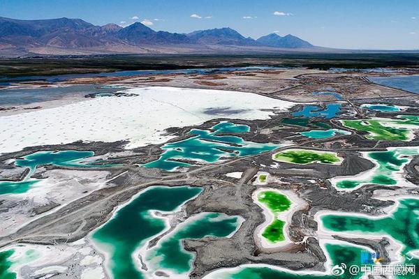 Local residents organized a protest against the closure of a neighborhood community center