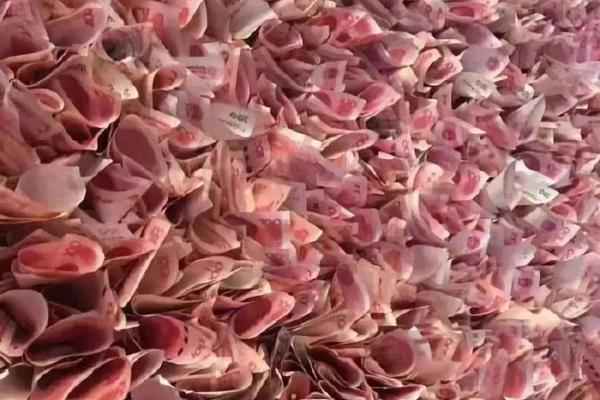 The government launched a campaign to encourage parents to vaccinate their children against whooping cough