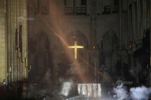 Park rangers teach visitors about Leave No Trace principles