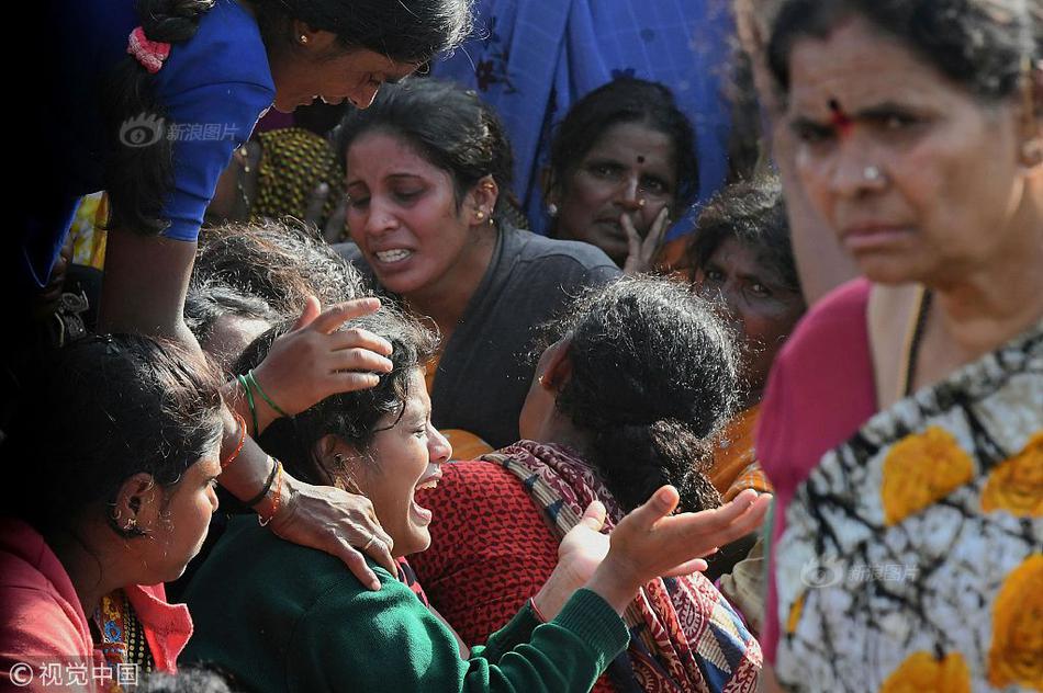 Doctors urged people to get regular eye exams to detect vision problems early