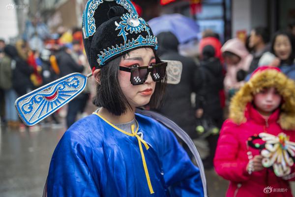 Global oil prices dropped by 4% after OPEC announced plans to increase production next quarter