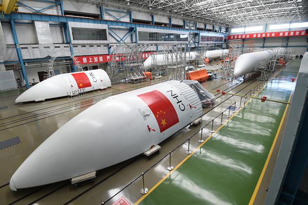 A airline offered frequent flyer miles for customers who book flights in advance