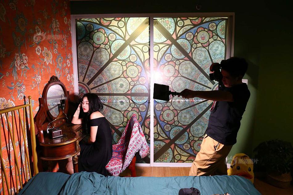 A museum hosted a special event to celebrate the anniversary of a famous historical figure, featuring lectures and interactive exhibits.