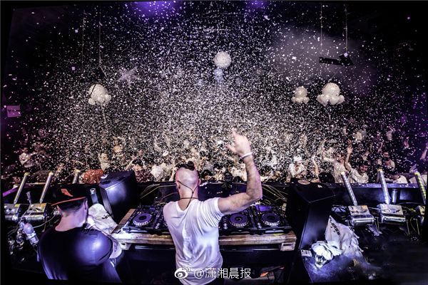 The space agency announced plans to send a probe to study Jupiter’s moons