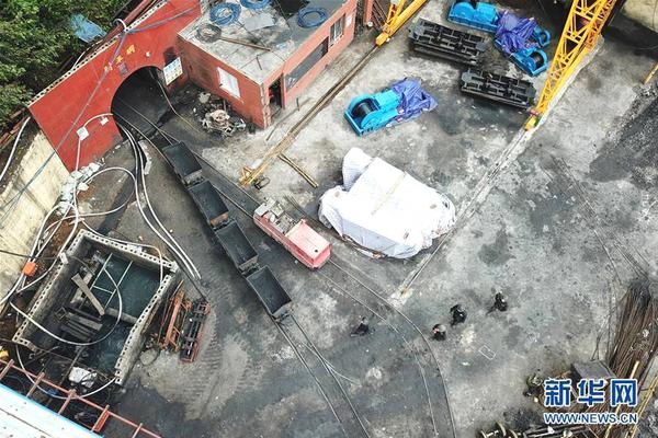 A hospital started a support group for families caring for loved ones with Alzheimer’s disease