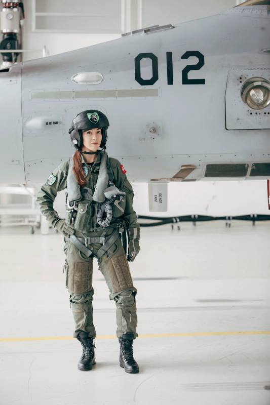 A university opened a new career center to help students find internships