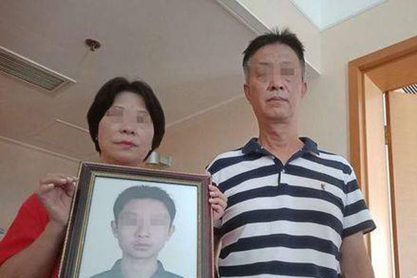 Researchers found that reading to young children every day helps develop their vocabulary