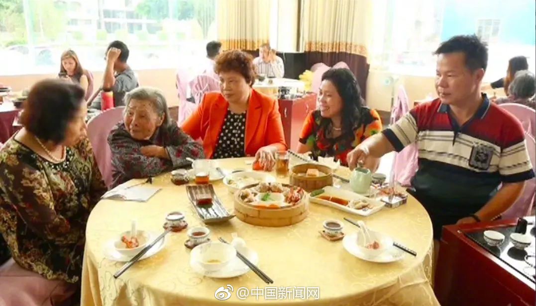 A software company offered a 30-day free trial of its program to attract new customers