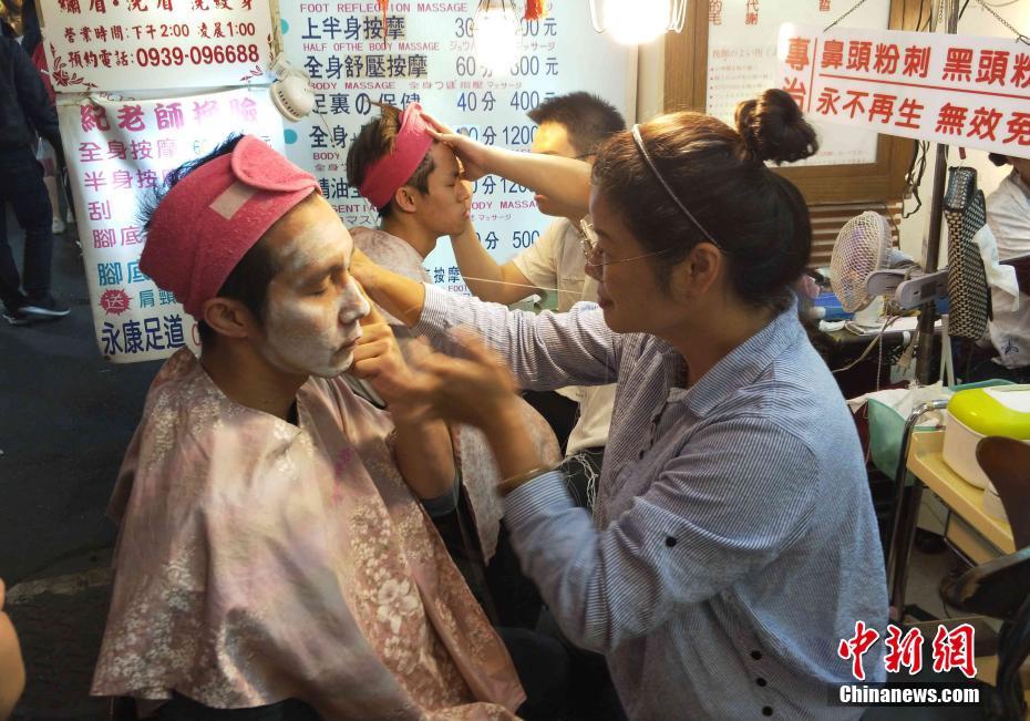 The mayor announced a plan to add more crosswalks and pedestrian signals downtown