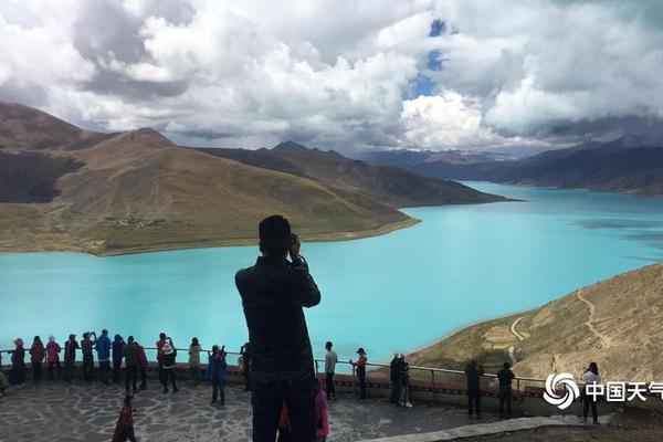 A powerful storm hit the eastern coast causing widespread power cuts and forcing coastal residents to evacuate