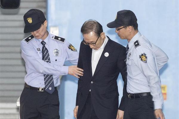 A golfer won their first major tournament after a sudden-death playoff