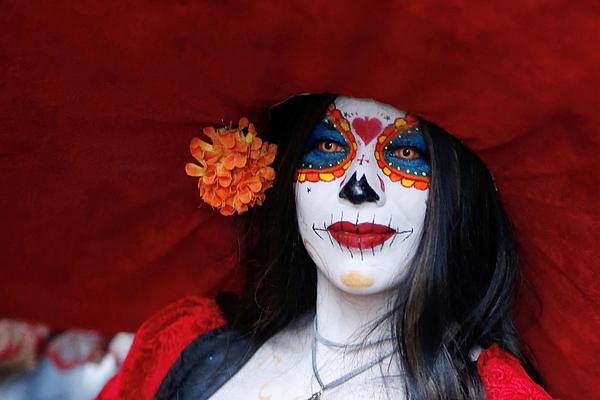 Scientists invented a new type of solar panel that can be integrated into building windows